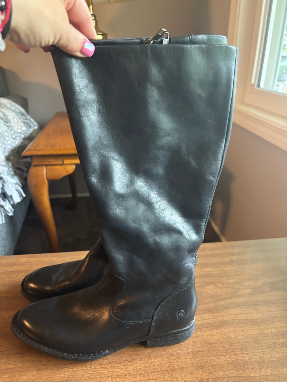 Børn "North" style F71009 is a women's black leather knee-high riding boot
